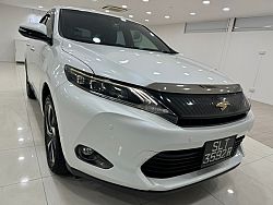 Toyota Harrier Premium 2.0 Sunroof 2015 Rear Entertainment White
